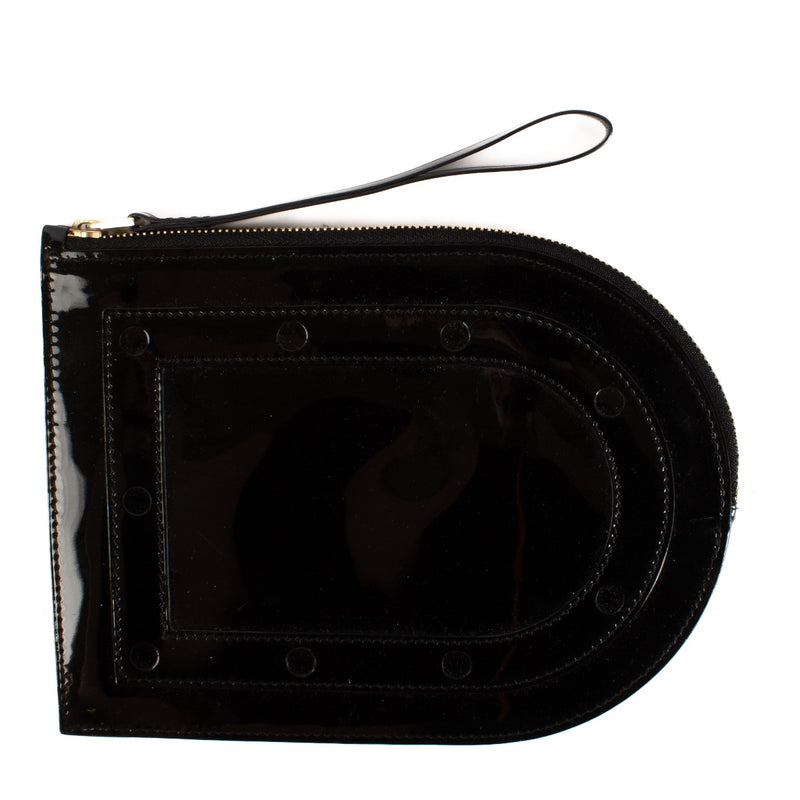 Shop safe online at Labellov in Antwerp and Knokke this 100% authentic second hand Delvaux Black Patent D Pouch