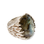 Shop safe online at Labellov in Antwerp, Brussels and Knokke this 100% authentic second hand Wouters & Hendrix Silver Labradorite Feather Ring