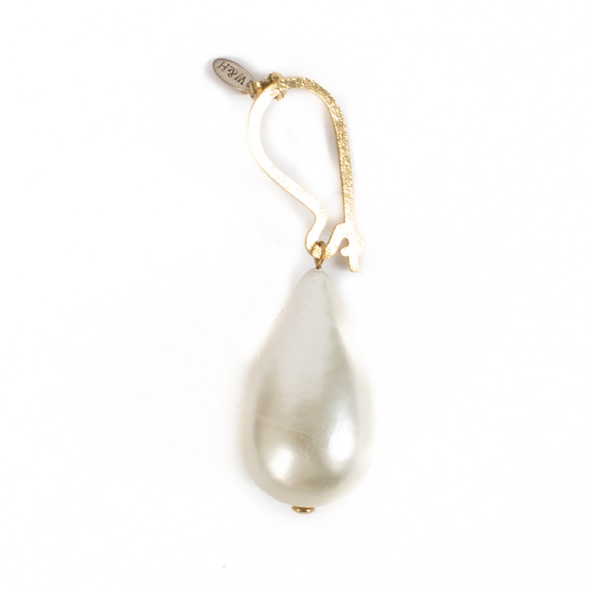 Shop safe online at Labellov in Antwerp, Brussels and Knokke this 100% authentic second hand Wouters & Hendrix Gold Pearl Single Earring