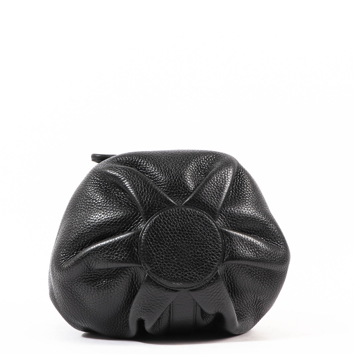 Buy an authentic second-hand Delvaux Black Rose des Vents Bucket Bag in very good condition at Labellov in Antwerp.
