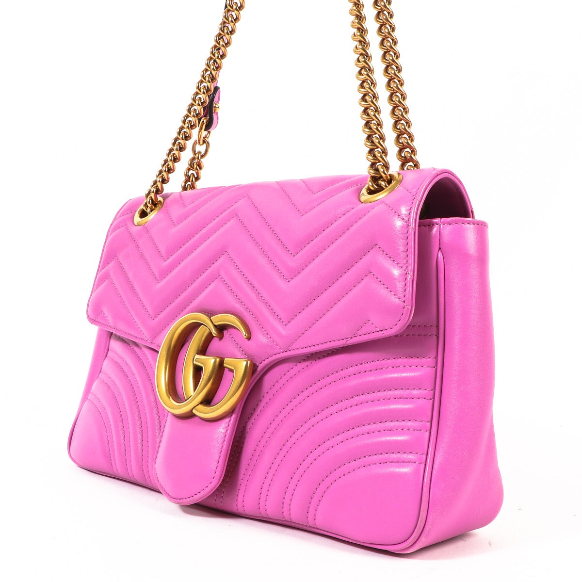 Shop Safe online at Labellov in Antwerp this 100% authentic second hand Gucci Pink Matelassé Leather Medium GG Marmont Bag