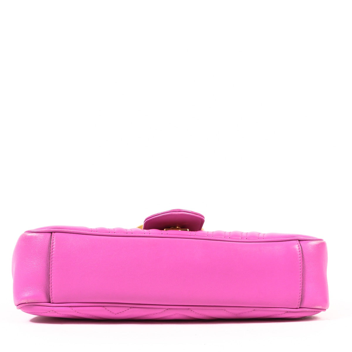 Shop Safe online at Labellov in Antwerp this 100% authentic second hand Gucci Pink Matelassé Leather Medium GG Marmont Bag