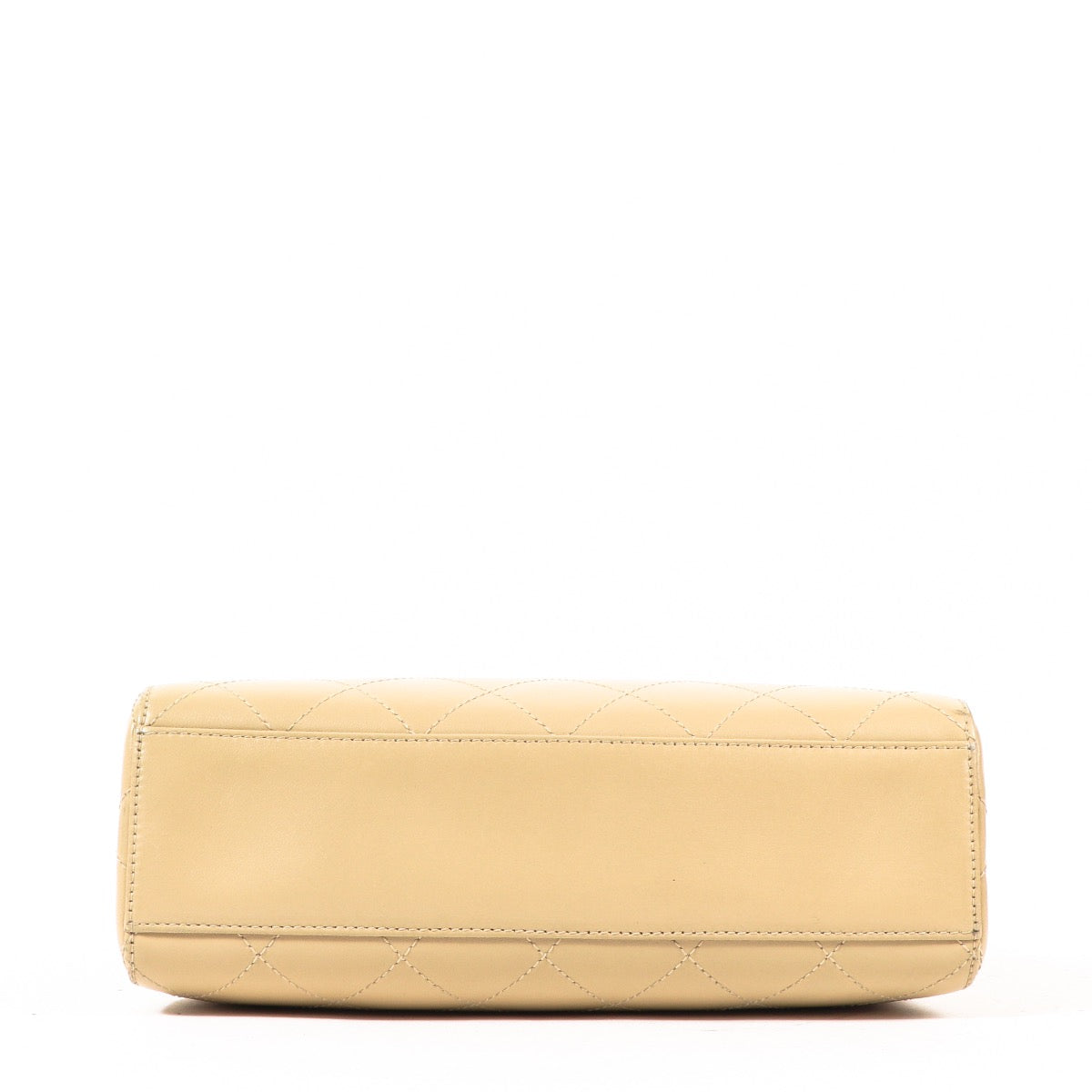 Buy an authentic second hand Chanel Vintage Beige Lambskin Shoulder Bag in very good condition at Labellov