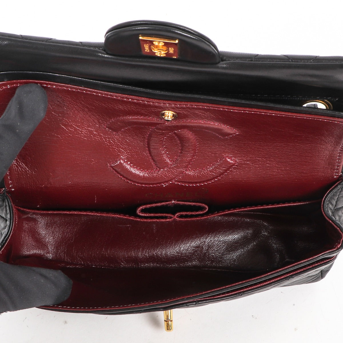 **NIET ONLINE** Chanel Vintage Black Lambskin Small Classic Flap Bag