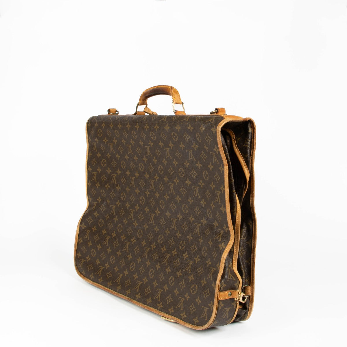 Authentic pre-loved Louis Vuitton Monogram Garment Carrier Travel Bag on Labellov.com