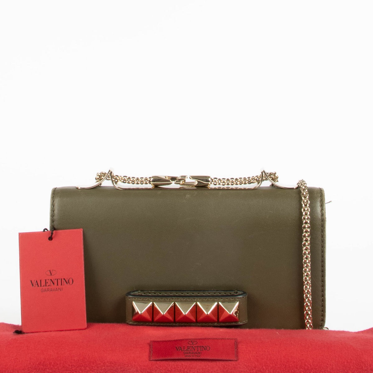 Authentic pre-loved Valentino Garavani Green Leather Va Va Vroom Chain Clutch on Labellov.com