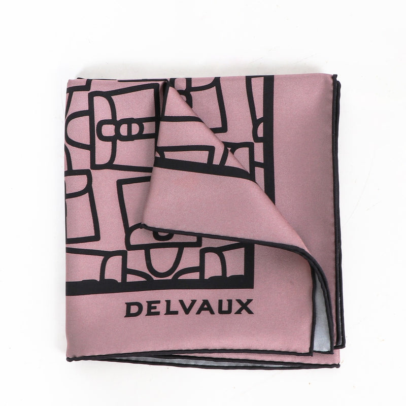 Buy a vintage second-hand Delvaux Multicolor Satin Carré Brillant Magique Twill De Soie Scarf in very good condition at Labellov in Antwerp.