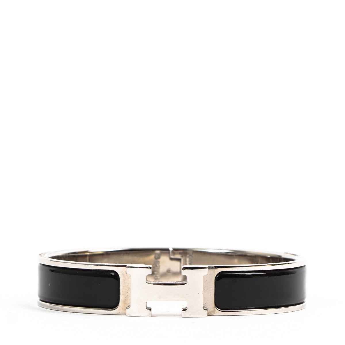 Buy an authentic second-hand Hermès Black Metal Clic Clac Bracelet in very good condition at Labellov in Antwerp.