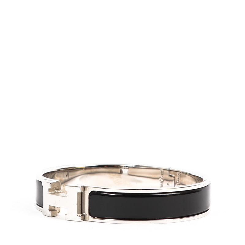 Buy an authentic second-hand Hermès Black Metal Clic Clac Bracelet in very good condition at Labellov in Antwerp.