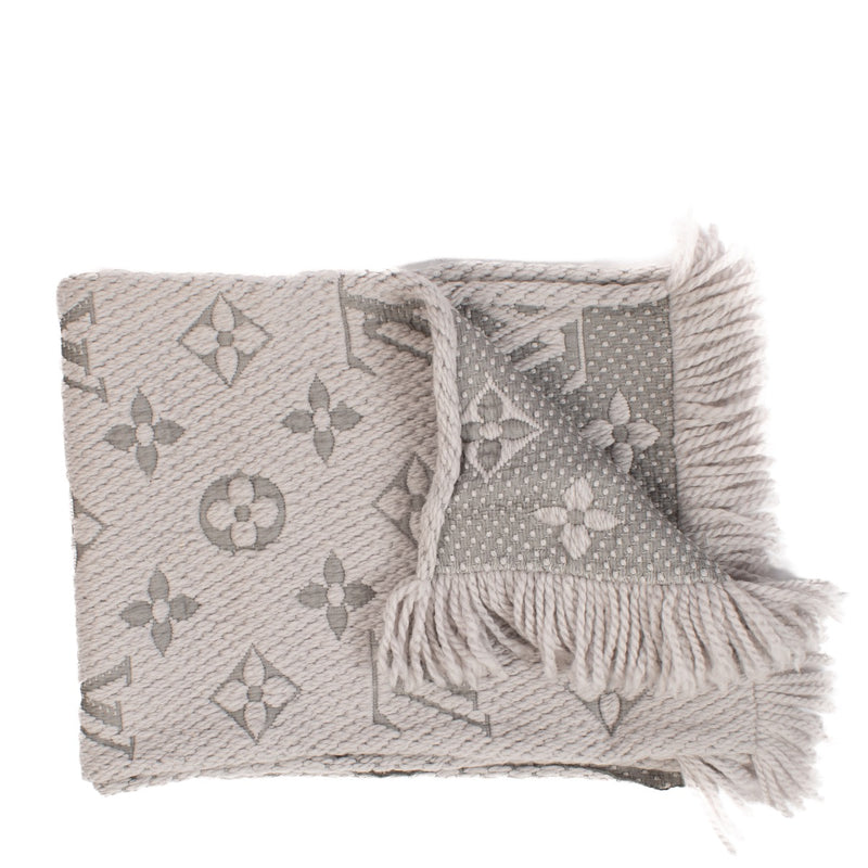 shop 100% authentic second hand Louis Vuitton Grey Logomania Scarf on Labellov.com