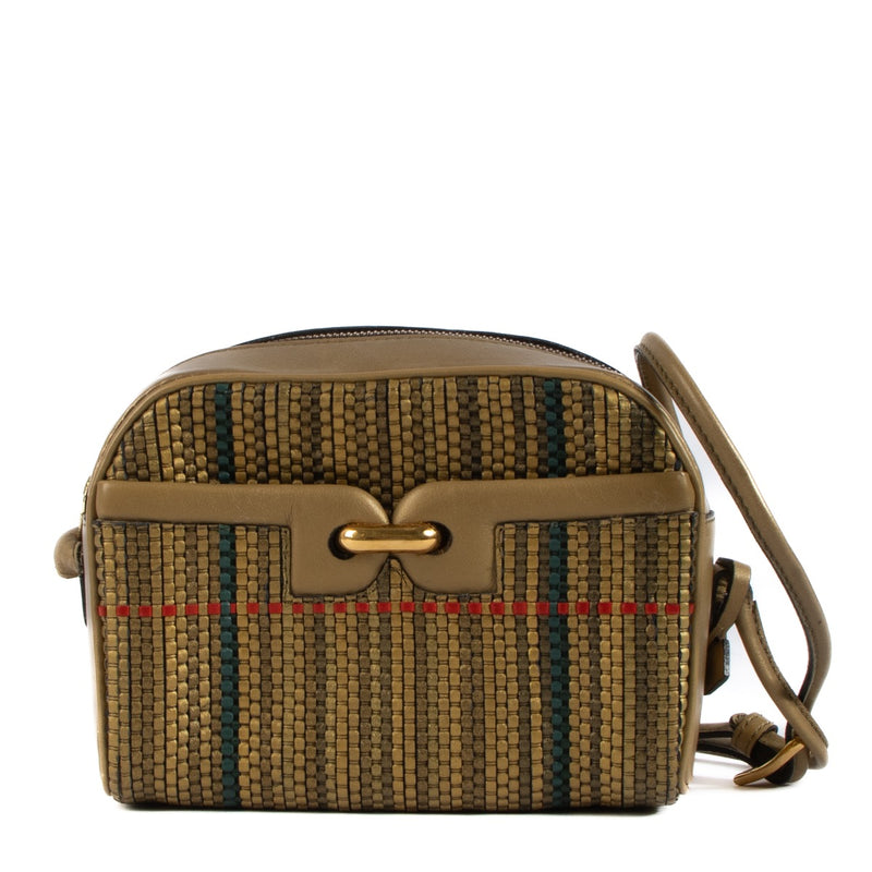 Buy and sell your authentic Delvaux Small Toile de Cuir Bronze Crossbody Bag for the best price at Labellov. Koop en verkoop uw authentieke Delvaux Small Toile de Cuir Bronze Crossbody Bag.