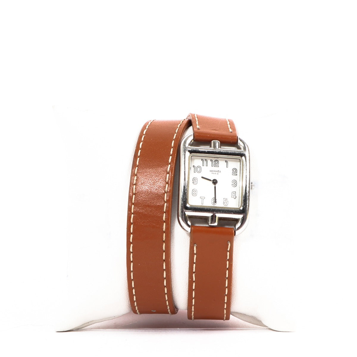 Buy a Hermès Stainless Steel Natural Barenia Swift Calfskin Cape Cod 23 Watch in good condition at Labellov in Antwerp.