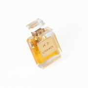 Chanel Perfume Bottle Brooch aan de beste prijs bij Labellov tweedehands luxe in Antwerpen en Knokke.