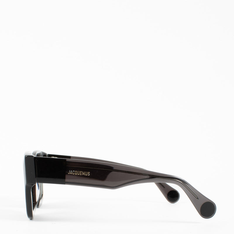 shop 100% authentic second hand Jacquemus Black Baci Sunglasses on www.labellov.com