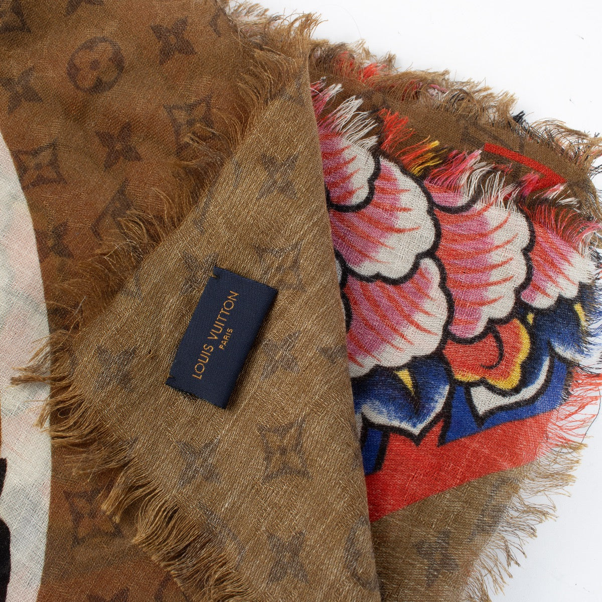 Authentic second hand Louis Vuitton Monogram Kabuki Shawl on Labellov.com