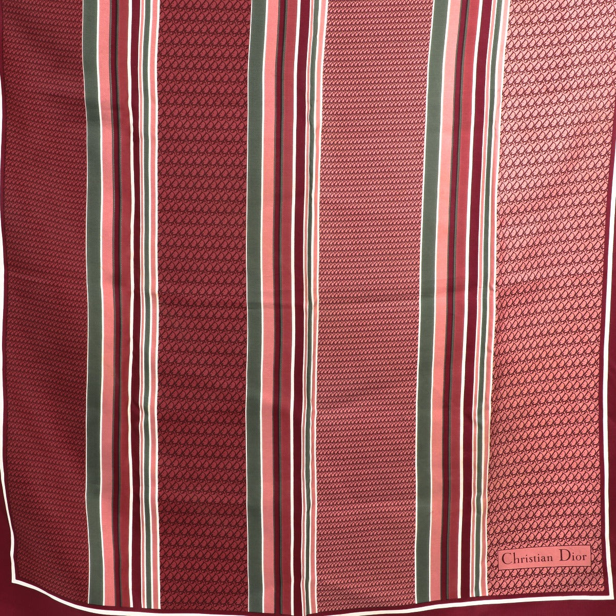 Buy an authentic second-hand Dior Red Silk Oblique Scarf in very good condition at Labellov in Antwerp.