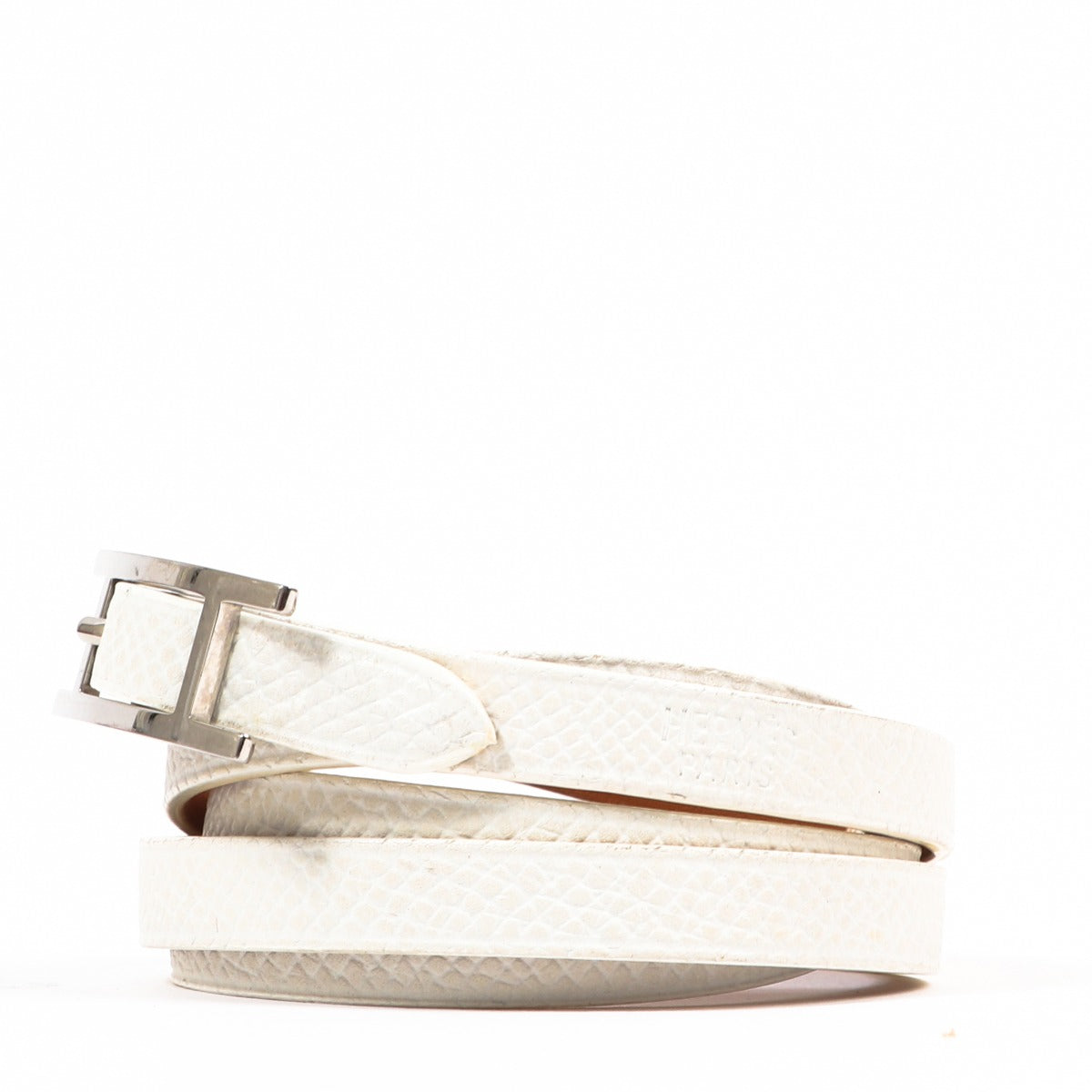 Buy an authentic second-hand Hermès White Leather Tour Bracelet in very good condition at Labellov in Antwerp.