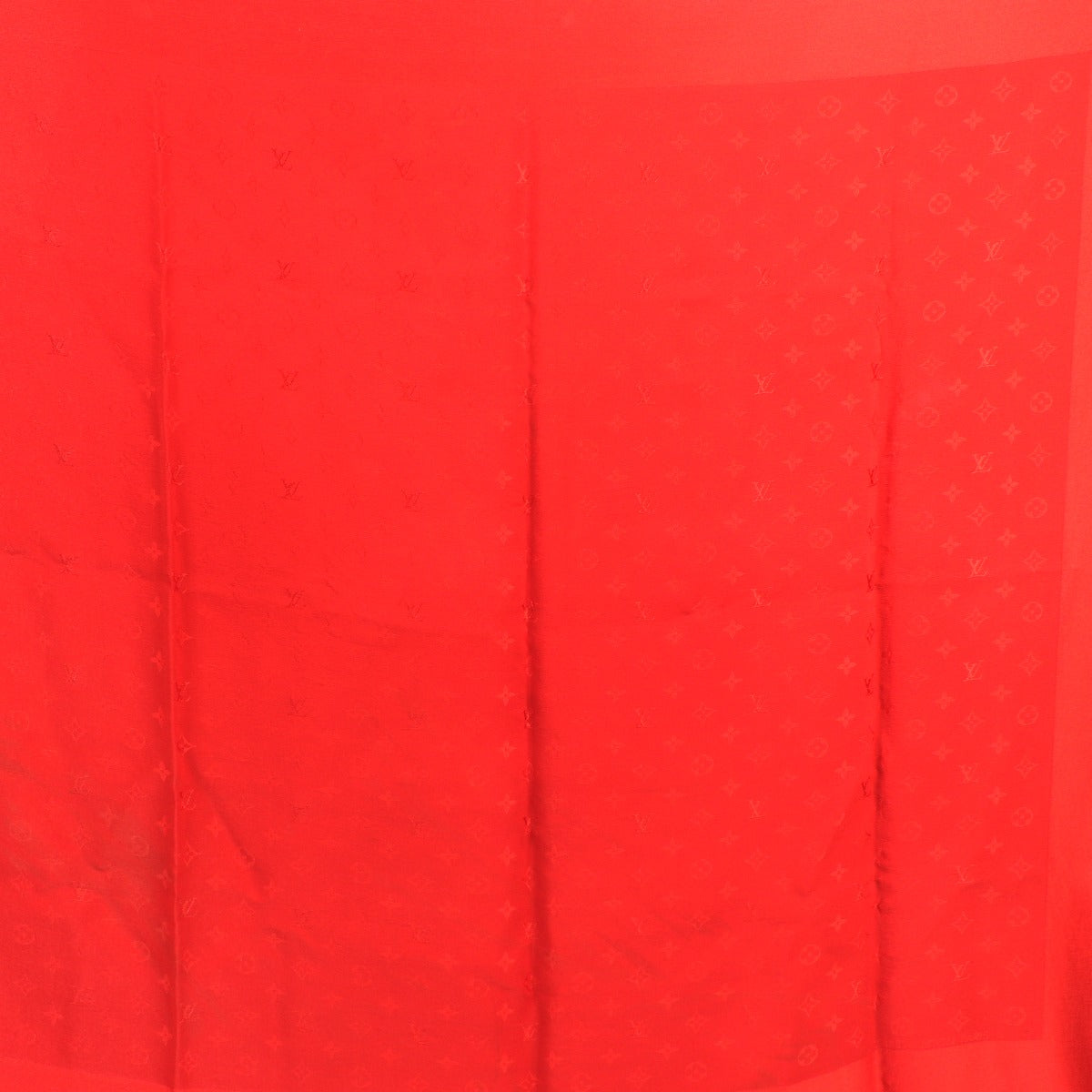 Buy an authentic second-hand Louis Vuitton Red Monogram Silk Scarf in very good condition at Labellov in Antwerp.