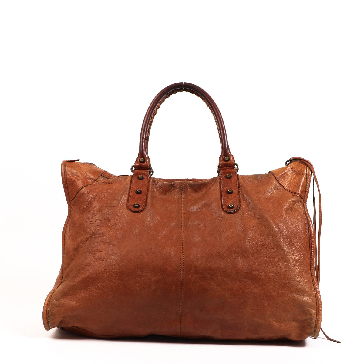 Balenciaga Cognac Leather Weekender Bag. Buy authentic secondhand Balenciaga bags at Labellov vintage webshop for the lowest price. Koop authentieke tweedehands Balenciaga tassen bij Labellov vintage webshop aan de laagste prijs.