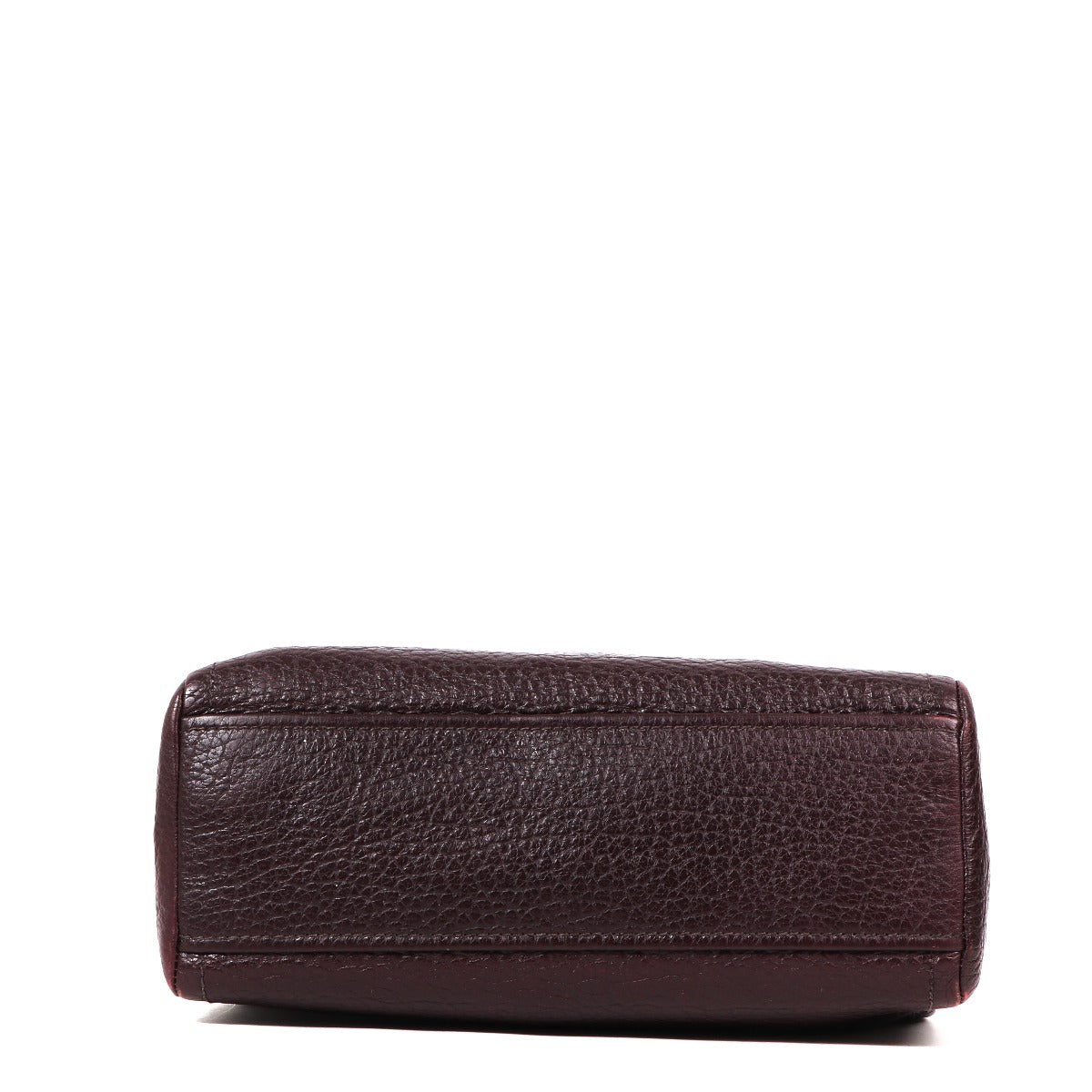 Buy an authentic second-hand Prada Burgundy Leather Shoulder Bag in very good condition at Labellov in Antwerp.