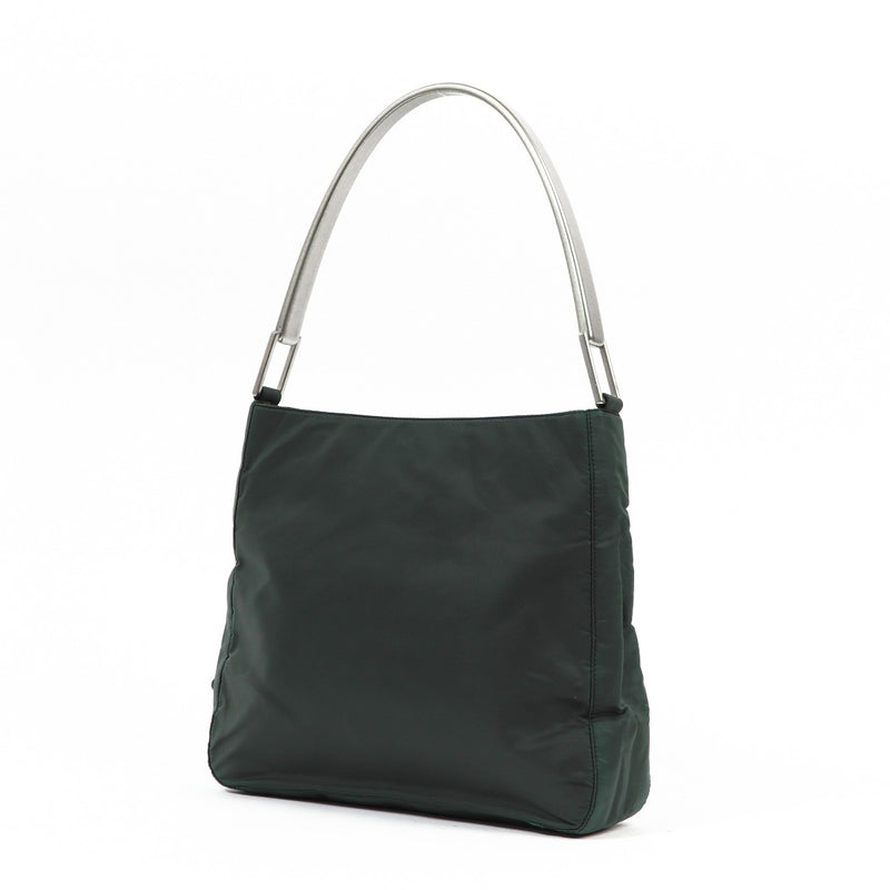 Buy an authentic second-hand Prada Green Re-Nylon Shoulder Bag in very good condition at Labellov in Antwerp.