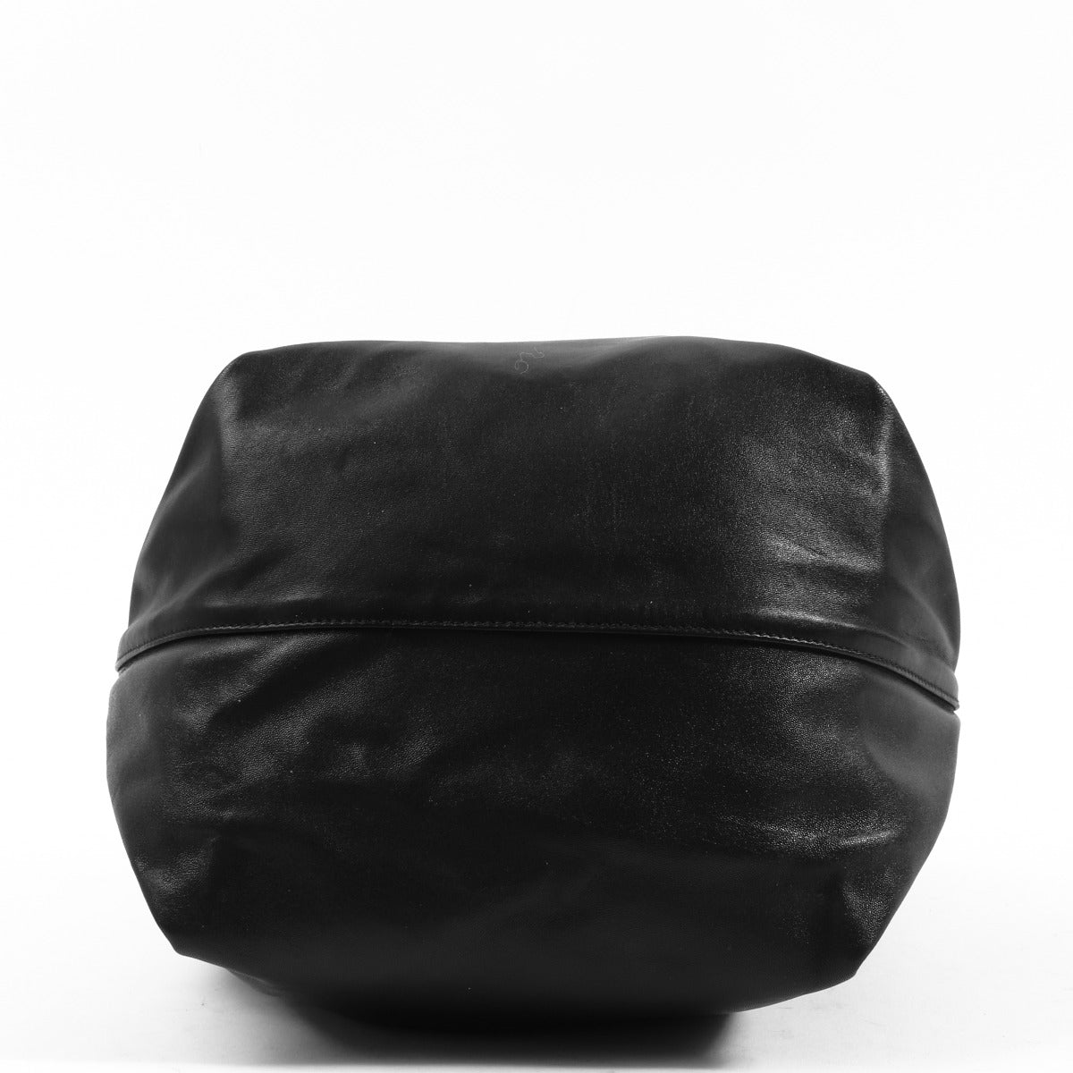 Buy an authentic second-hand Saint Laurent Black Lambskin Bucket Shoulder Bag in very good condition at Labellov in Antwerp.