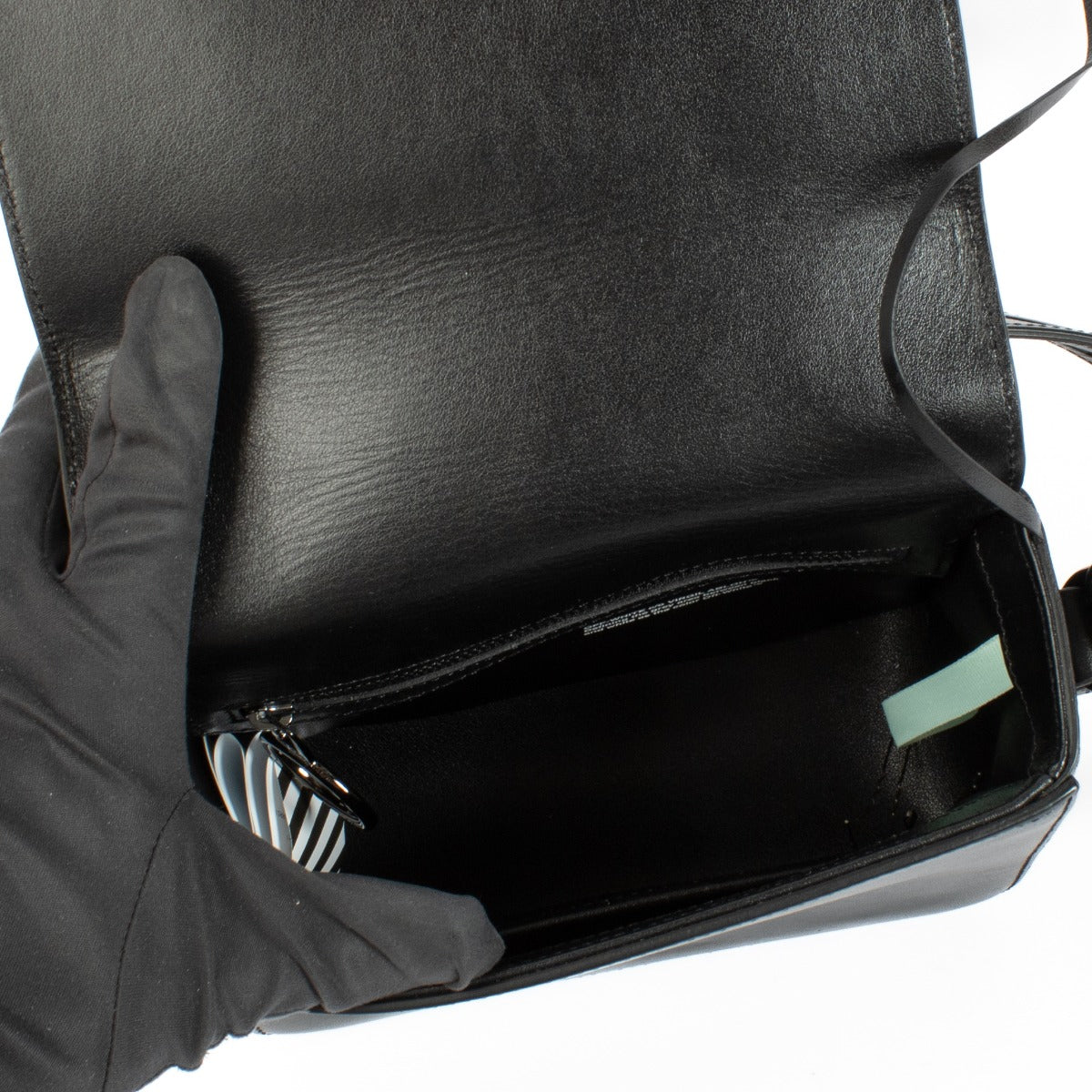 Off-White Black Cotton Flower Sculpture Binder Clip Bag