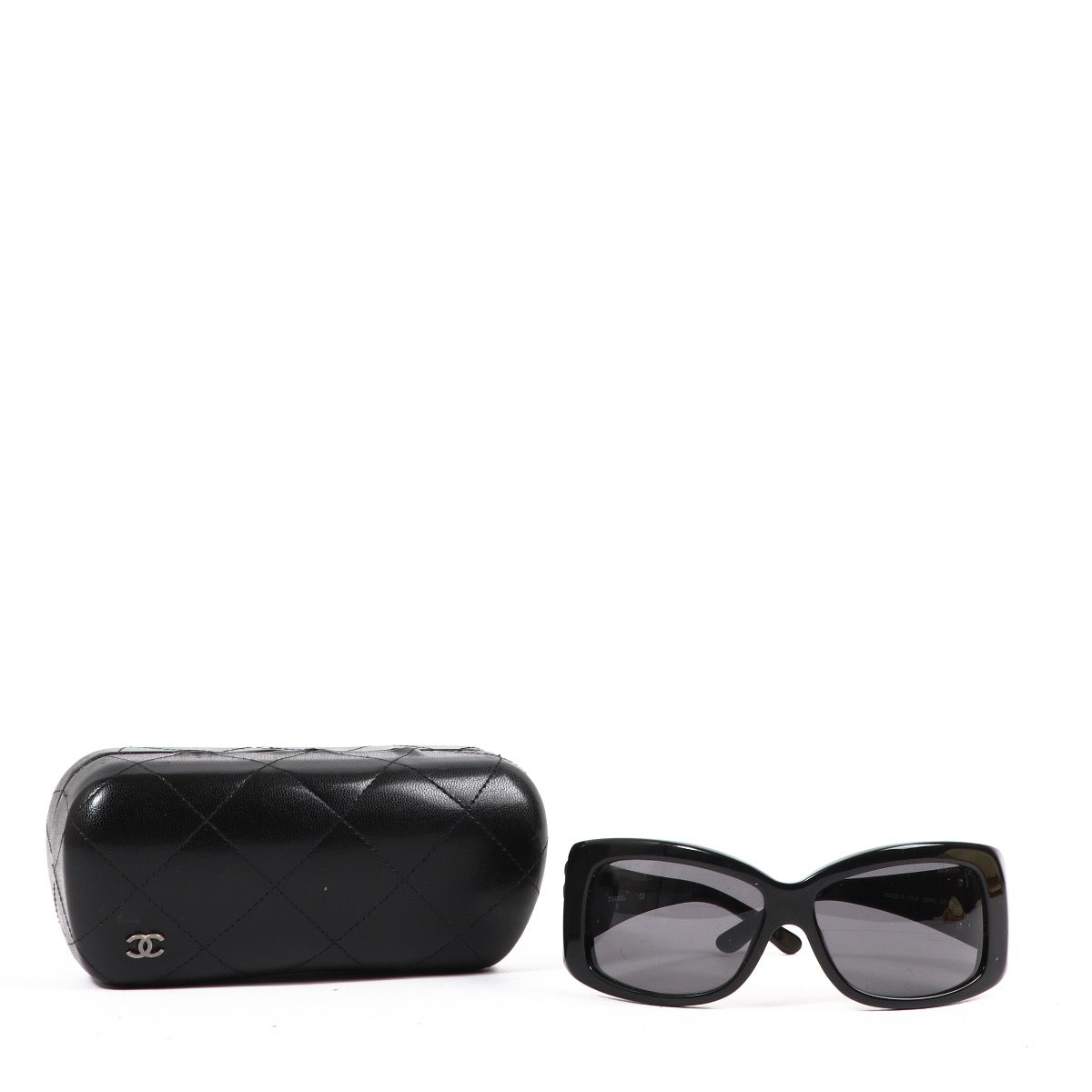 Buy an authentic second hand Chanel Black Coco Mark Sunglasses in very good condition at Labellov