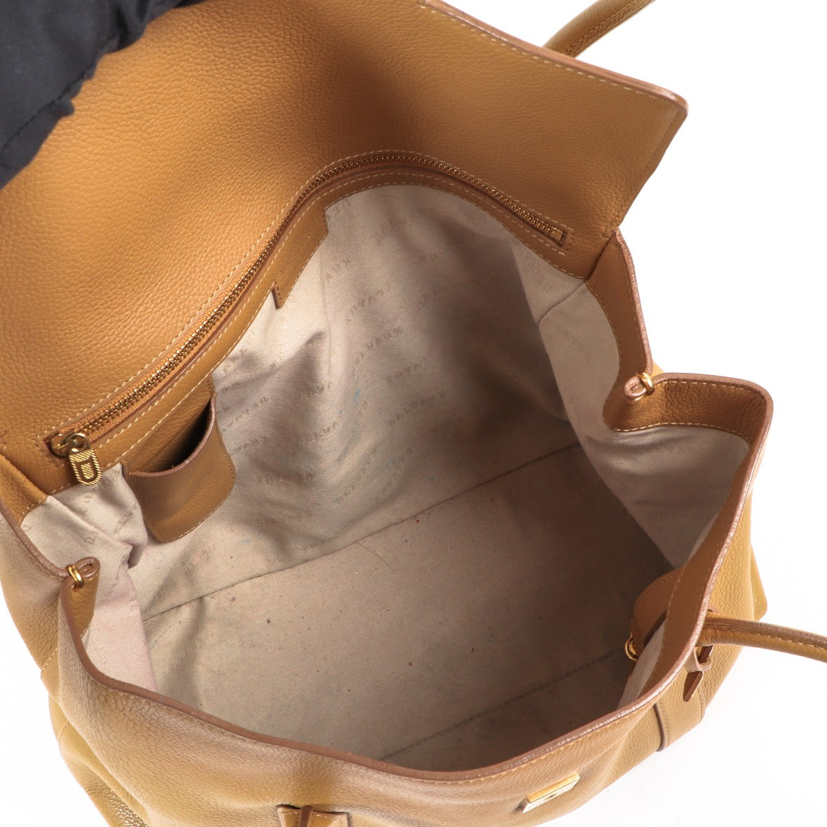 Buy an authentic second hand Delvaux Ambre Légende Sellier Shoulder Bag in very good condition at Labellov
