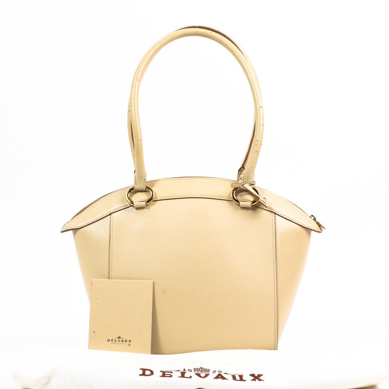 Buy an authentic second hand Delvaux Creme Charme Shoulder Bag in good condition at Labellov