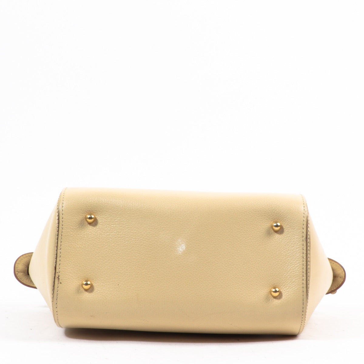 Buy an authentic second hand Delvaux Creme Charme Shoulder Bag in good condition at Labellov