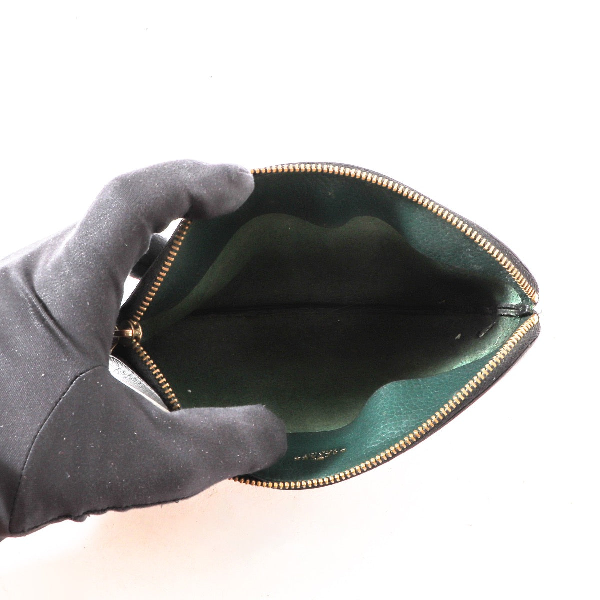 Buy an authentic Delvaux Green Leather Vintage Pouchette at Labellov in Antwerp.