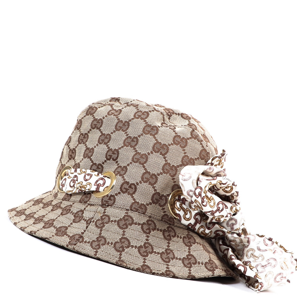 Buy an authentic Gucci Monogram GG Canvas Bucket Hat in very good condition at Labellov in Antwerp.