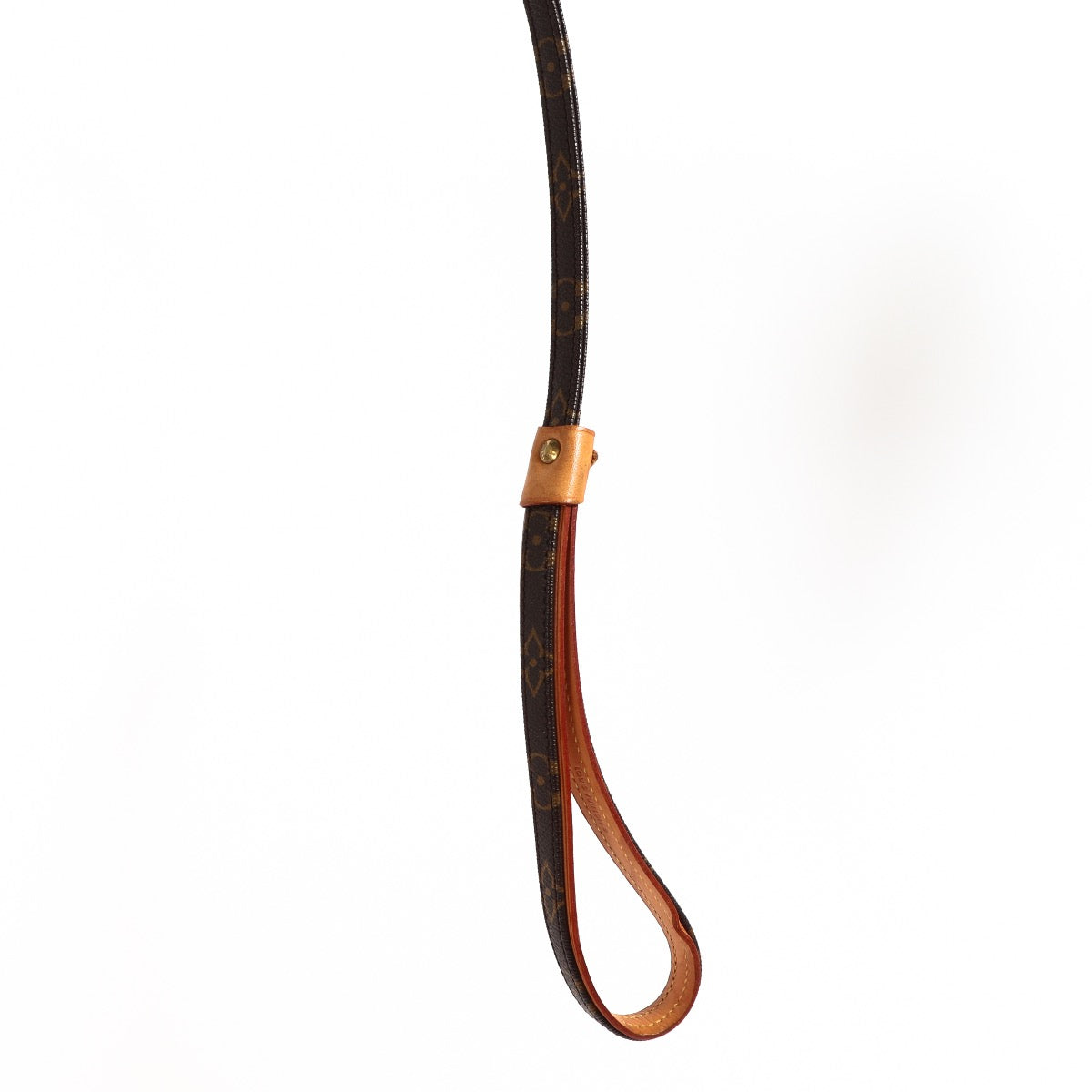 Shop safe online at Labellov in Antwerp this 100% authentic second hand Louis Vuitton Monogram Canvas MM Dog Leash