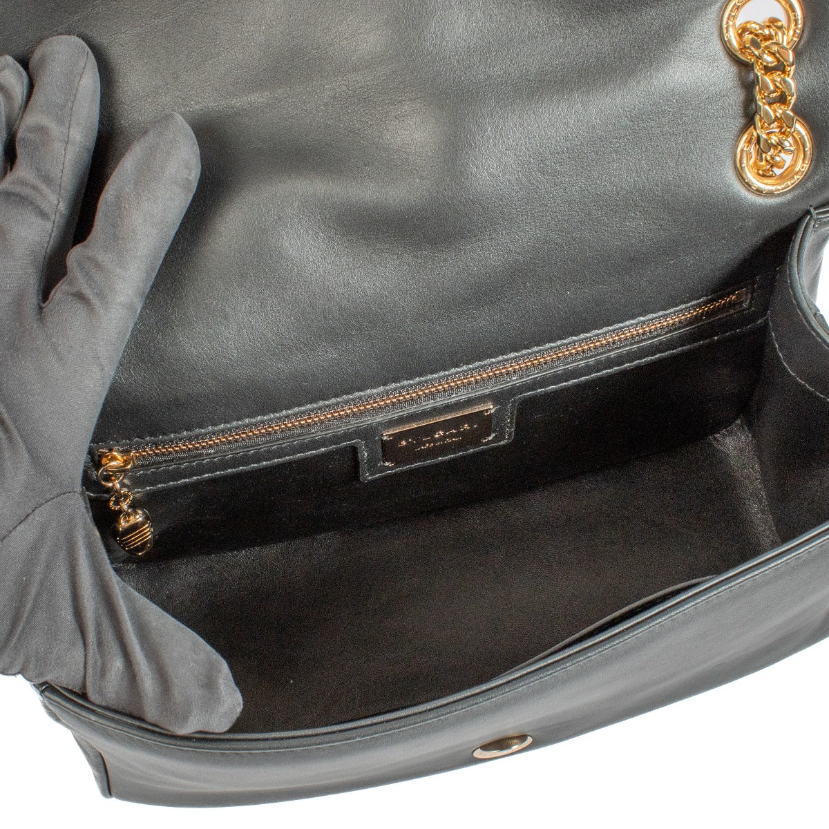 Bulgari Zwarte Leren Serpenti Cabochon Schoudertas