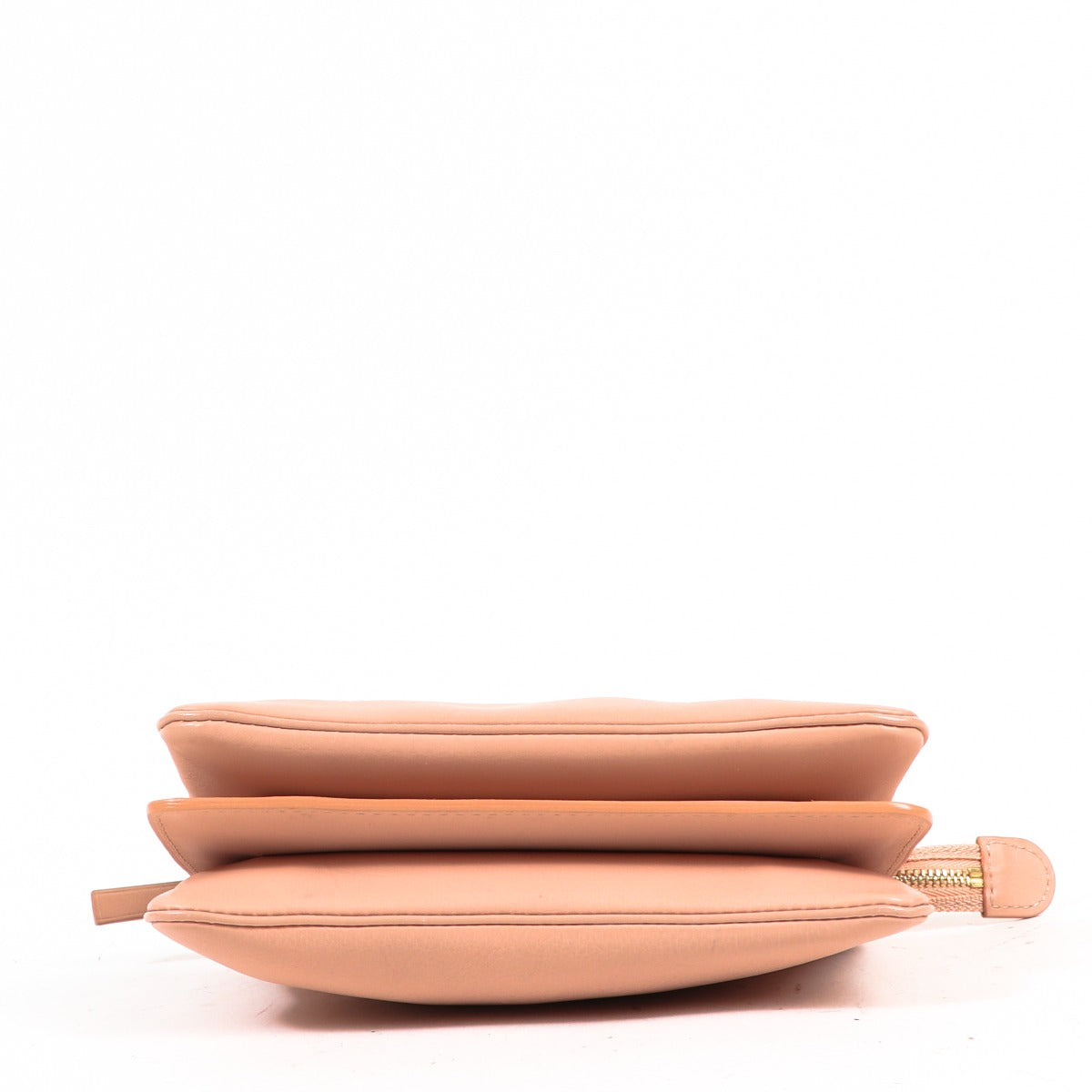 Buy an authentic second-hand Delvaux Pink Leather Pouch in very good condition at Labellov in Antwerp.