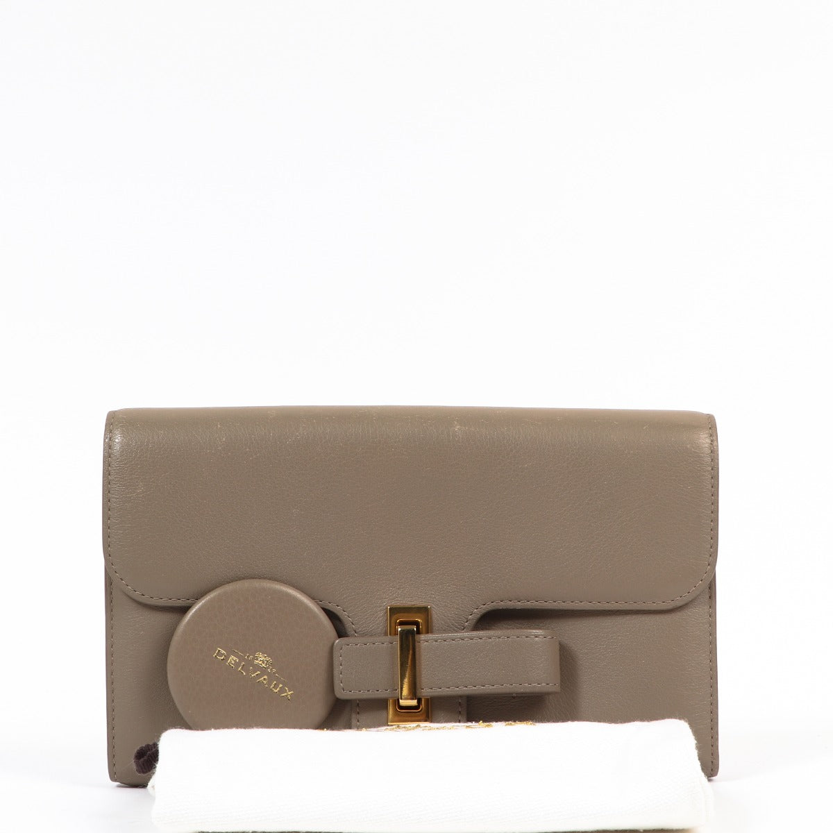 Buy an authentic second-hand Delvaux Taupe Simplissime Wallet in very good condition at Labellov in Antwerp.