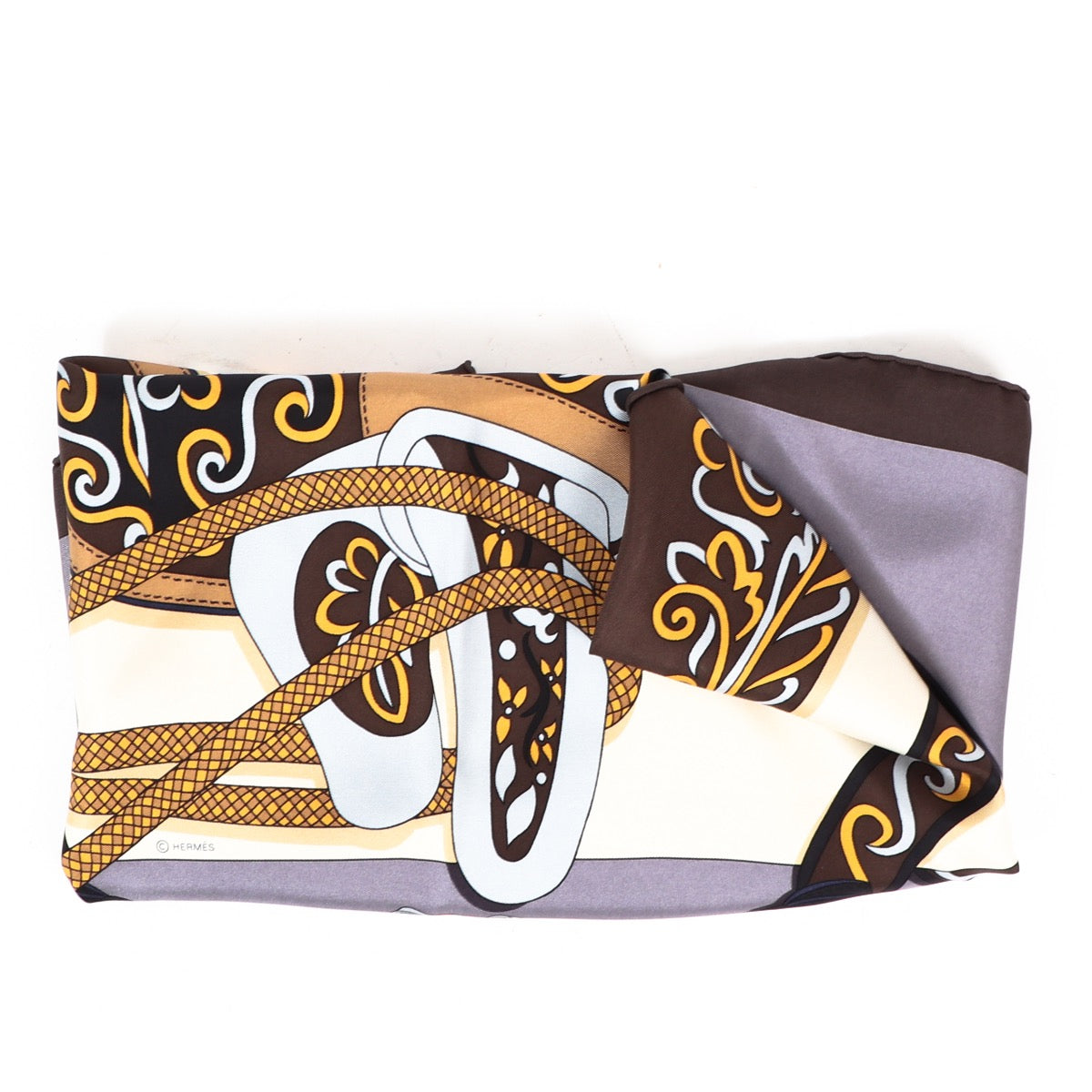 Buy an authentic Hermès H.d' Origny Triangle Scarf in very good condition at Labellov in Antwerp.