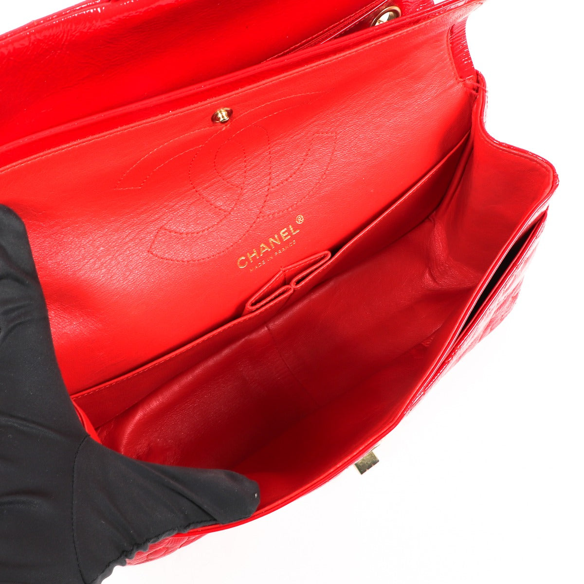 Buy an authentic second-hand Chanel Red Patent Leather Reissue Shoulder Bag in very good condition at Labellov in Antwerp.