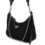 shop 100% authentic second hand Prada Black Re-edition 2005 Nylon Bag on Labellov.com
