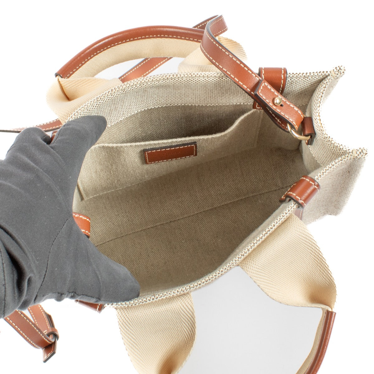Authentic second hand Chloé Beige Small Woody Bag on Labellov.com