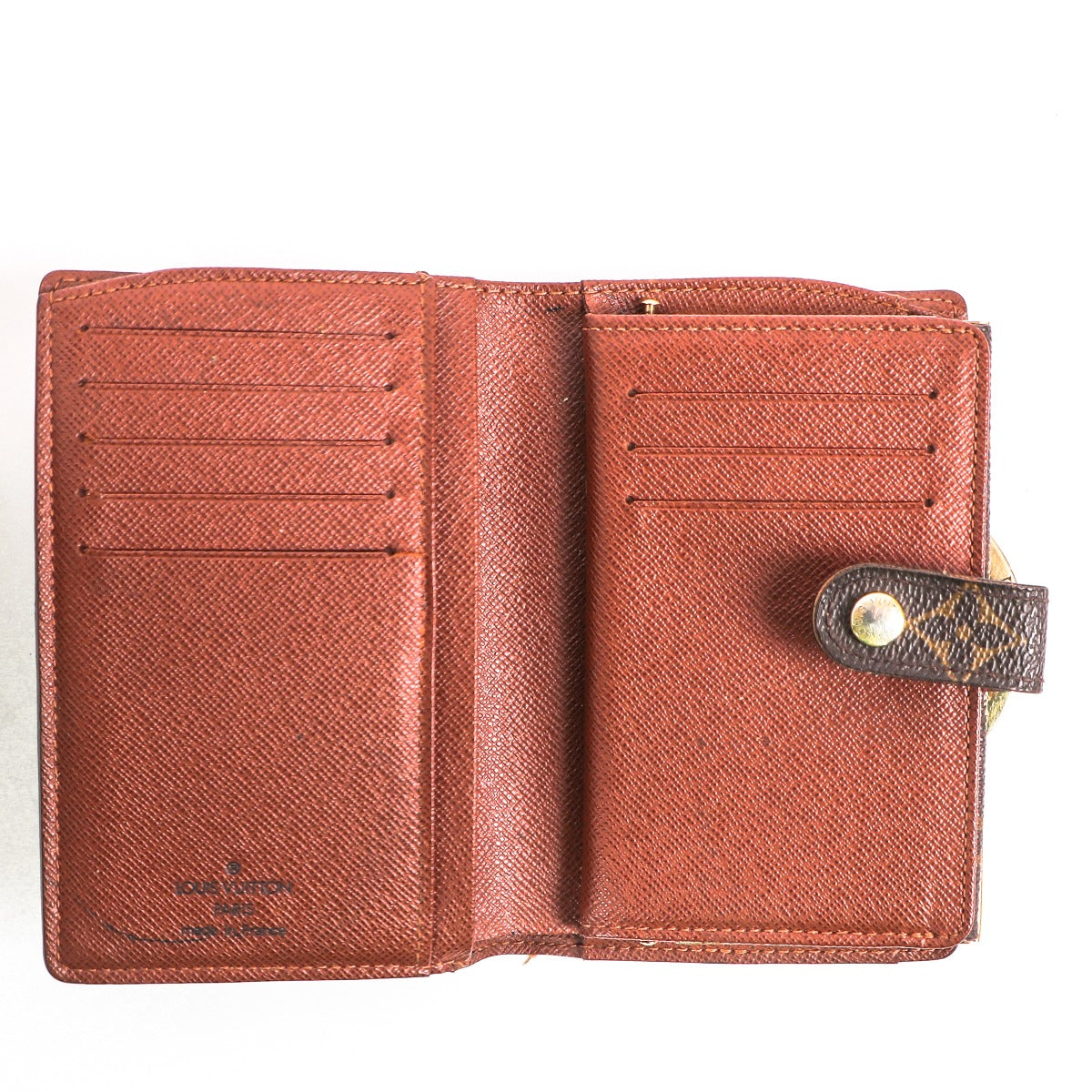 Buy an authentic second-hand Louis Vuitton Monogram Canvas Wallet in very good condition at Labellov in Antwerp.