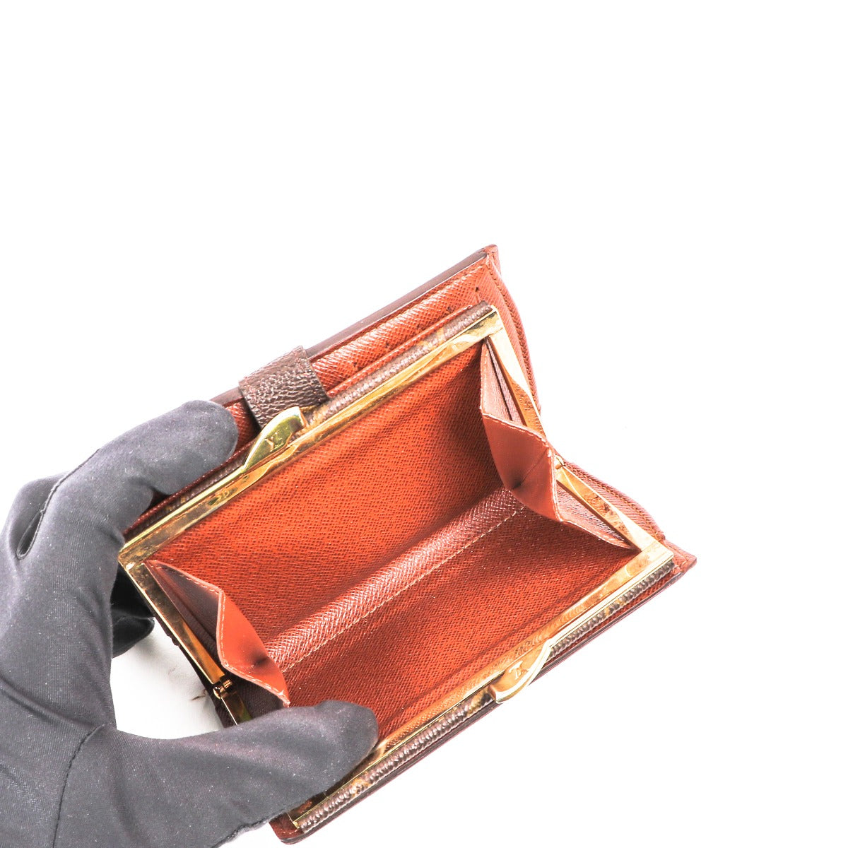 Buy an authentic second-hand Louis Vuitton Monogram Canvas Wallet in very good condition at Labellov in Antwerp.
