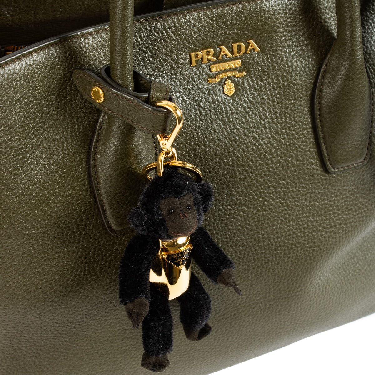 shop 100% authentic second hand Prada Green Vitello Daino Leather Tote Bag on Labellov.com