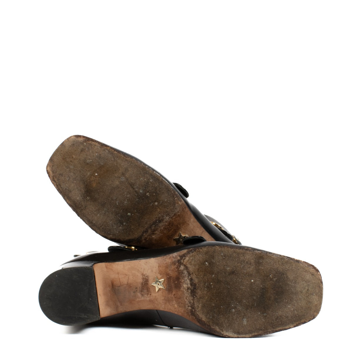 Shop safe online at Labellov in Antwerp, Brussels and Knokke this 100% authentic second hand Christian Dior Black D-Doll Pumps - Size 37,5