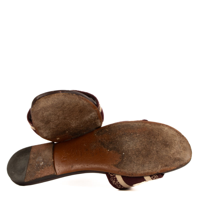 Shop 100% authentic second-hand Christian Dior Oblique D-way Mules in size 38 on Labellov.com