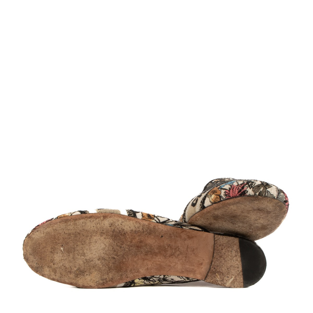 shop 100% authentic second hand Christian Dior Flower Patterns Embroidered Flats - Size 37 1/2 on Labellov.com