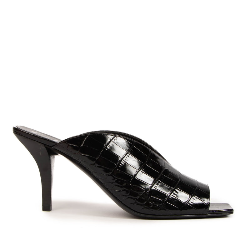 Gucci Black Leather Croc-Embossed Demi Heels for the best price at Labellov secondhand luxury in Antwerp.