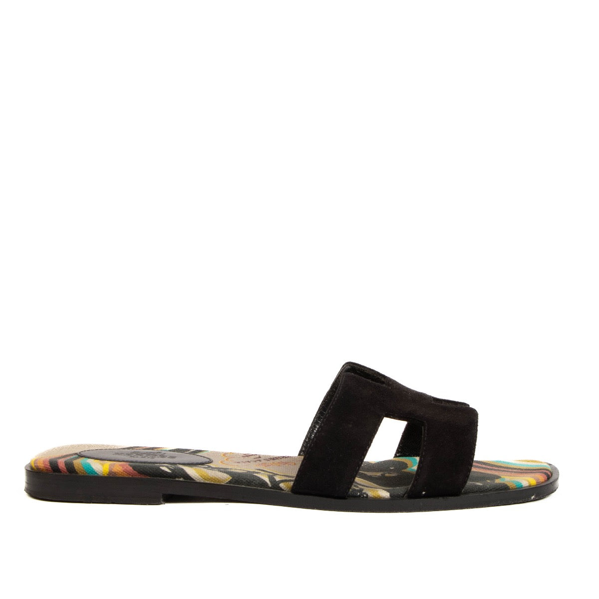 Hermès Black Oran Sandals - size 38 for the best price at Labellov secondhand luxury in Antwerp.