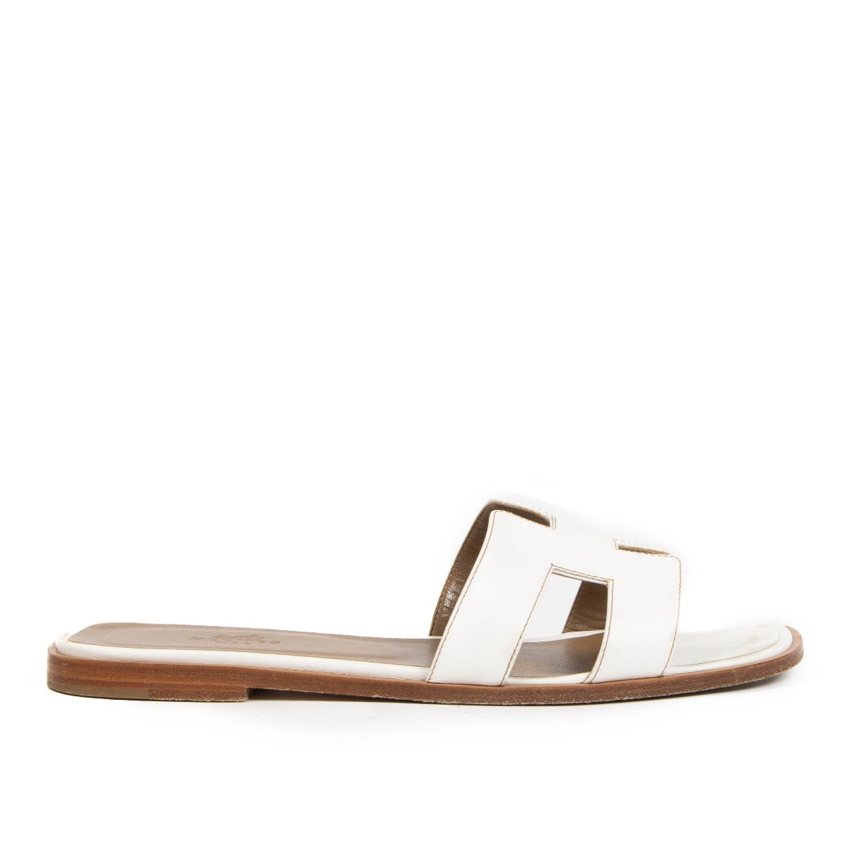 Hermès Black Oran Sandals - size 38 for the best price at Labellov secondhand luxury in Antwerp.